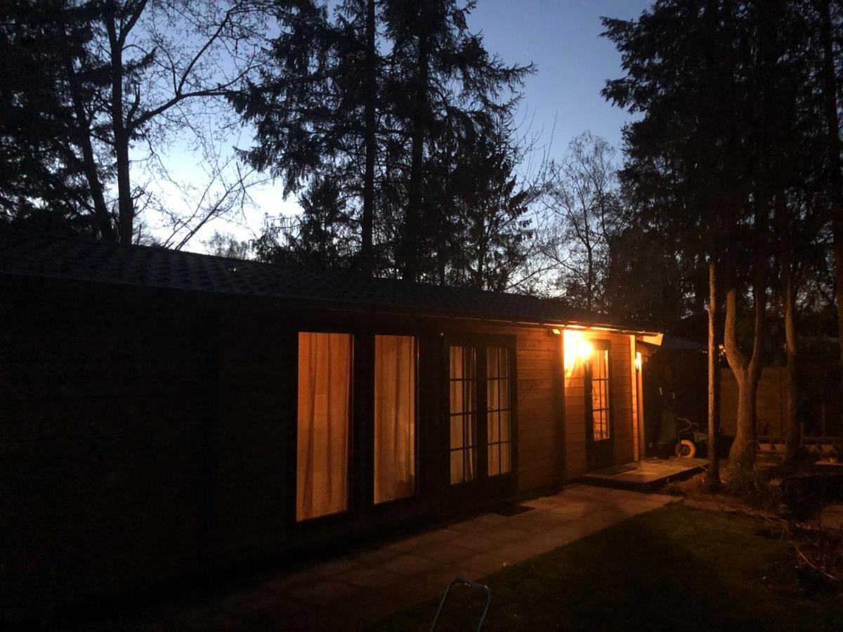 3 Slaapkamer Blokhut Met Opgemaakte Bedden Villa Putten Esterno foto
