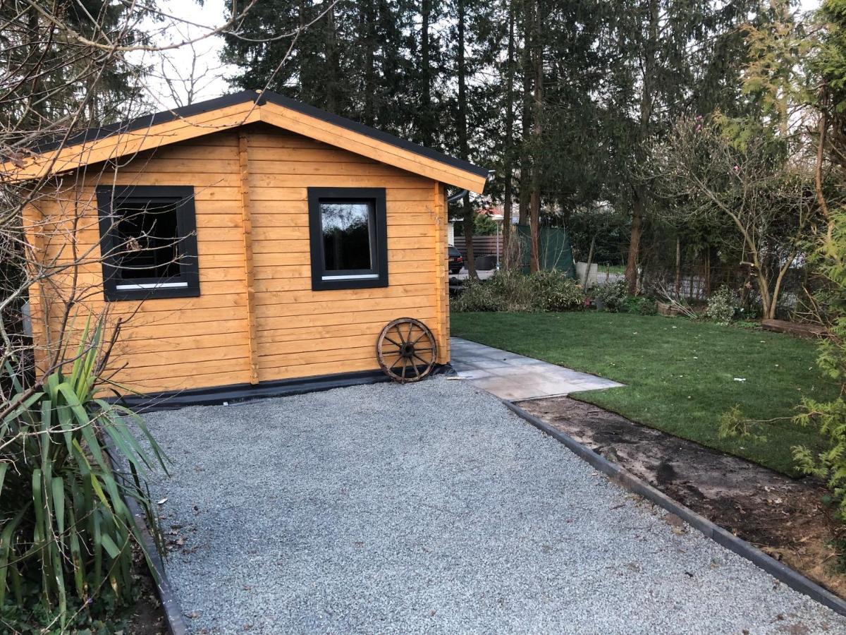 3 Slaapkamer Blokhut Met Opgemaakte Bedden Villa Putten Esterno foto