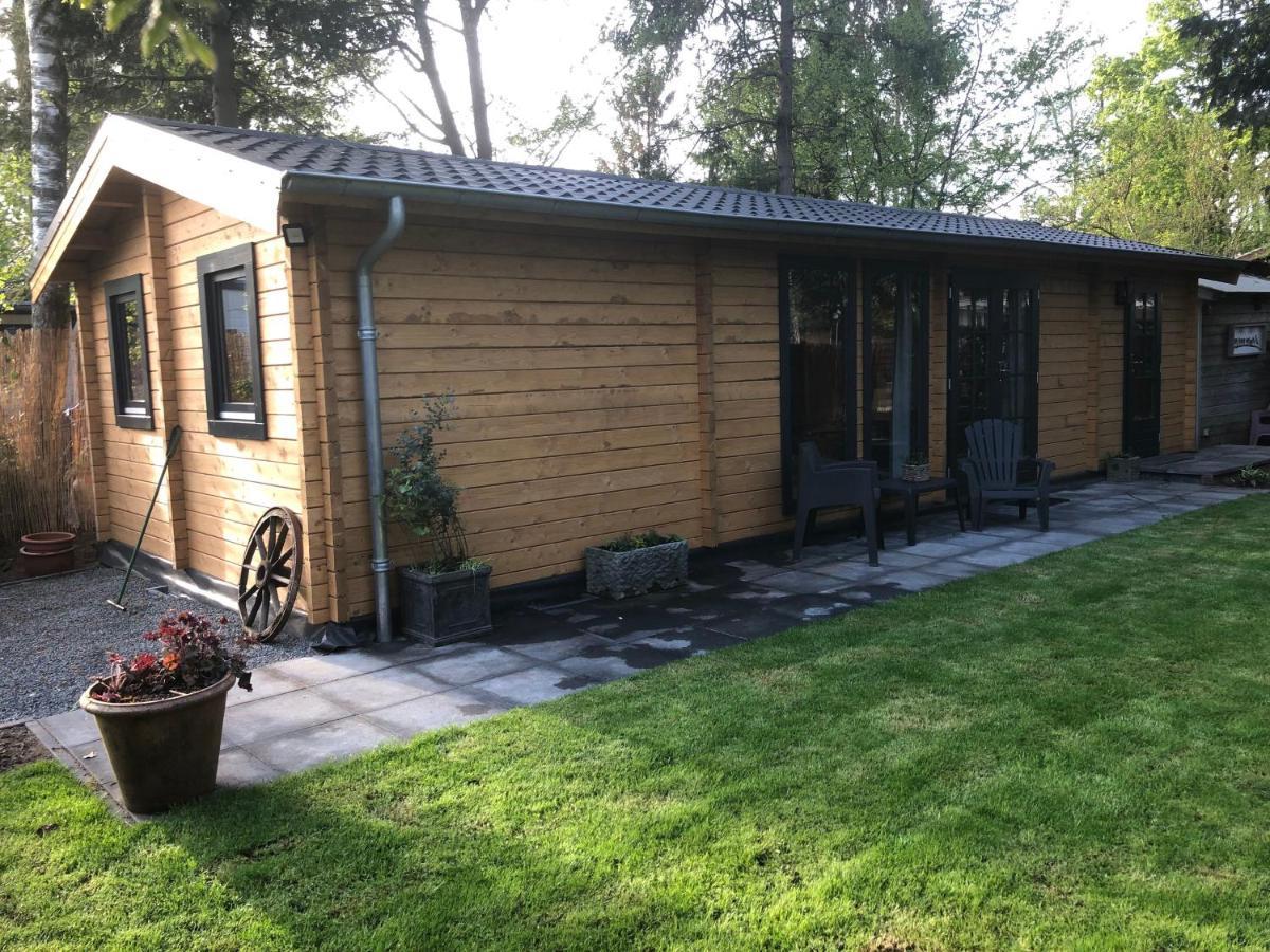 3 Slaapkamer Blokhut Met Opgemaakte Bedden Villa Putten Esterno foto