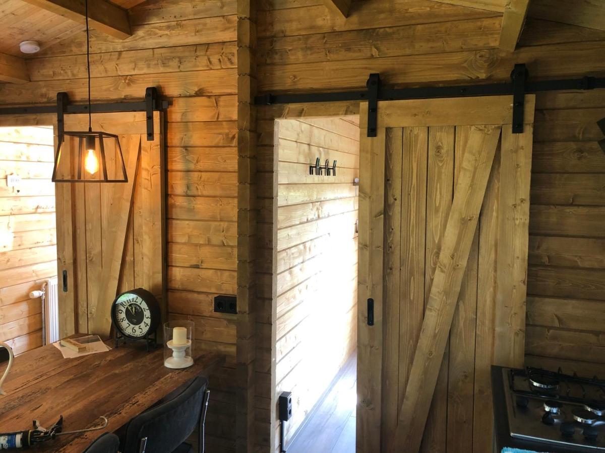 3 Slaapkamer Blokhut Met Opgemaakte Bedden Villa Putten Esterno foto
