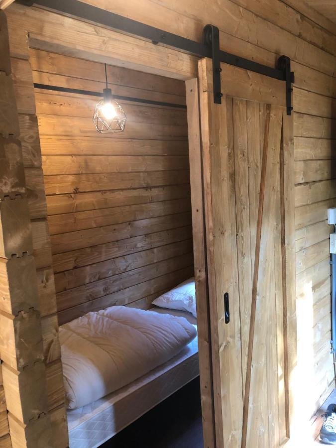 3 Slaapkamer Blokhut Met Opgemaakte Bedden Villa Putten Esterno foto