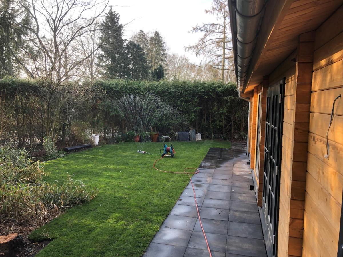 3 Slaapkamer Blokhut Met Opgemaakte Bedden Villa Putten Esterno foto