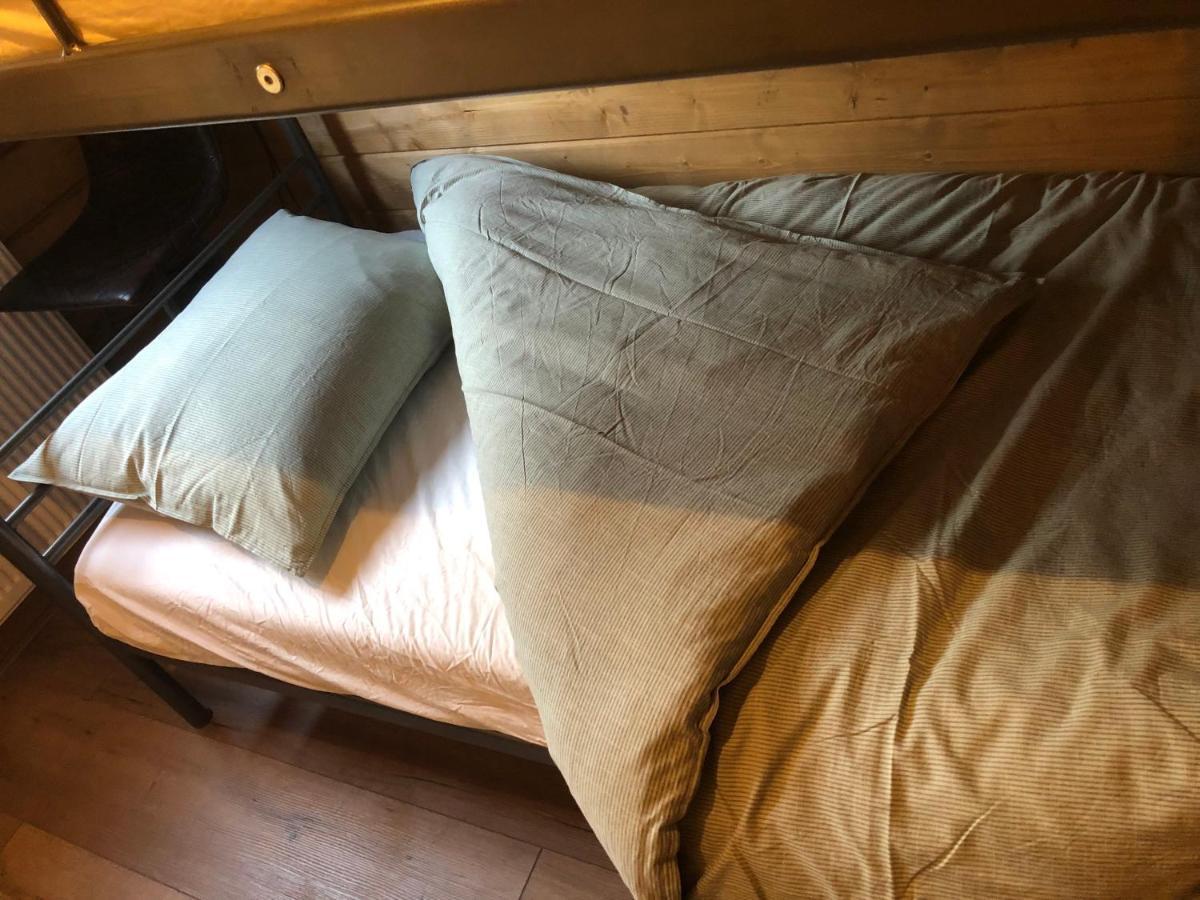 3 Slaapkamer Blokhut Met Opgemaakte Bedden Villa Putten Esterno foto