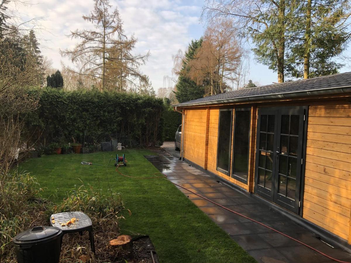 3 Slaapkamer Blokhut Met Opgemaakte Bedden Villa Putten Esterno foto